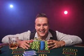 Antarmuka Live Blackjack crosshair menampilkan kartu, taruhan, dan opsi pemain